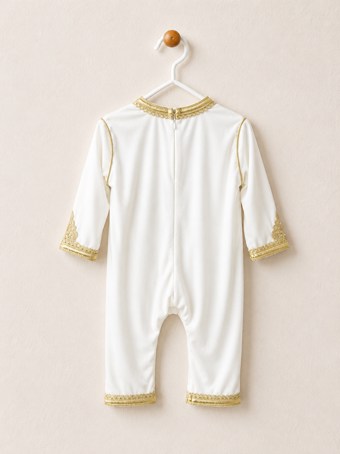 Grenouillère Caftan blanche en velours.